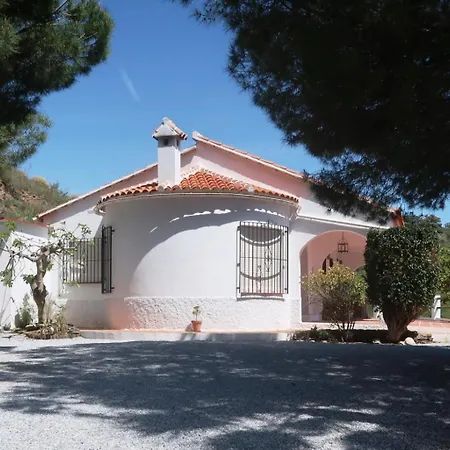Lantana Villa Sayalonga